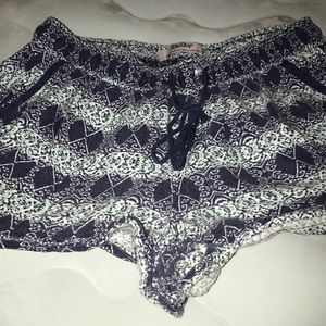 I’m selling shorts👍🏽